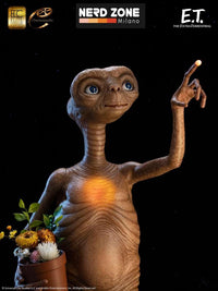 Elite Creature Collectibles – E.T. The Extra-Terrestrial Statue 1/3