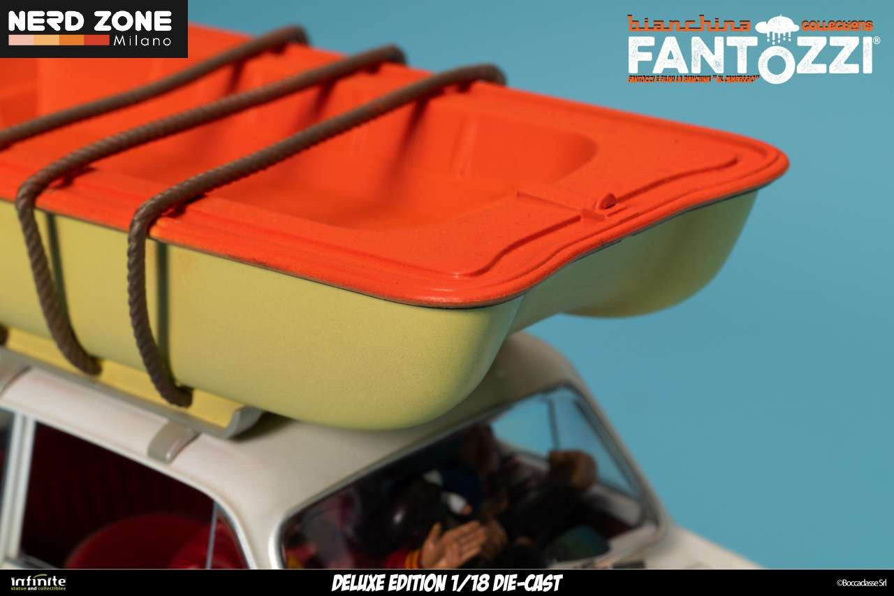 PRE ORDINE - INFINITE STATUE - Fantozzi E Filini La Bianchina Al Campeggio 1/18 Die-Cast Deluxe Edition