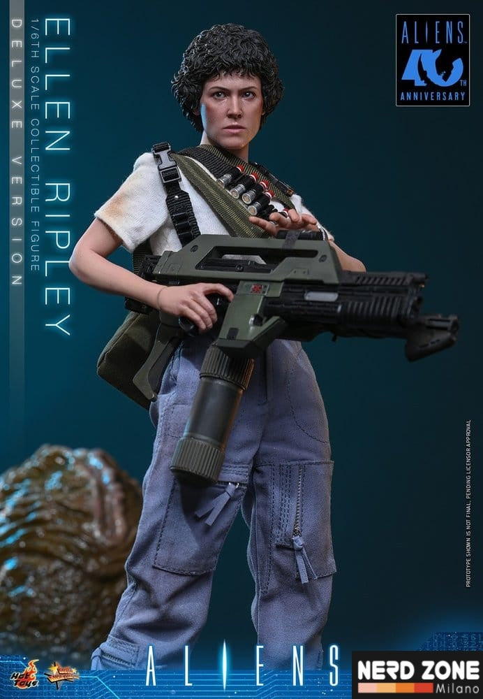 PRE ORDINE - HOT TOYS - Alien Movie Masterpiece Action Figure 1/6 Ellen Ripley (Deluxe Version) 30 cm