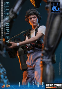 PRE ORDINE - HOT TOYS Aliens Movie Masterpiece Action Figure 1/6 Ellen Ripley 30 cm