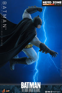 HOT TOYS - Batman: The Dark Knight Returns Comic Masterpiece Action Figure 1/6 Batman 32 cm