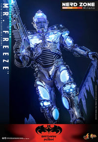 HOT TOYS - Batman & Robin Movie Masterpiece Action Figure 1/6 Mr. Freeze Deluxe Version 33 cm - MMS800