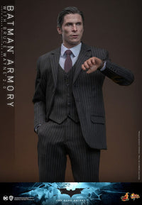 HOT TOYS - DC Comics: Batman Armory with Bruce Wayne 2.0 1:6 Scale Figure Set MMS750