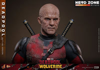 HOT TOYS - Deadpool & Wolverine Movie Masterpiece Action Figure 1/6 Deadpool (Battling Version) 31 cm MMS782