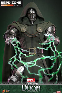 HOT TOYS - Marvel Comic Masterpiece Action Figure 1/6 Doctor Doom 33 cm