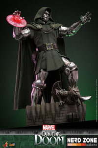 HOT TOYS - Marvel Comic Masterpiece Action Figure 1/6 Doctor Doom 33 cm