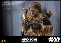 HOT TOYS - STAR WARS - EPISODE V - Chewbacca With Disassembled C-3PO - Action Figure 1/6  MMS766 36 cm