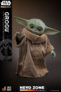 HOT TOYS - Star Wars: The Mandalorian Life-Size Masterpiece Action Figure Grogu 37 cm