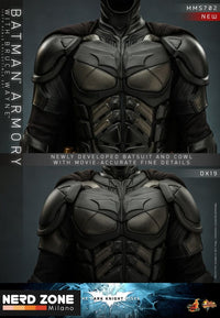 HOT TOYS - The Dark Knight Rises Movie Masterpiece Action Figures & Diorama 1/6 Batman Armory with Bruce Wayne 30 cm