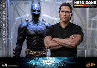 HOT TOYS - The Dark Knight Rises Movie Masterpiece Action Figures & Diorama 1/6 Batman Armory with Bruce Wayne 30 cm