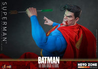 PRE ORDINE - HOT TOYS Batman: The Dark Knight Returns Comic Masterpiece Action Figure 1/6 Superman 34 cm