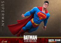 PRE ORDINE - HOT TOYS Batman: The Dark Knight Returns Comic Masterpiece Action Figure 1/6 Superman 34 cm