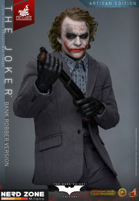 PRE ORDINE HOT TOYS The Dark Knight DX Action Figure 1/6 The Joker (Bank Robber Version) (Artisan Edition) 30 cm