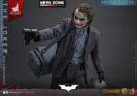 PRE ORDINE HOT TOYS The Dark Knight DX Action Figure 1/6 The Joker (Bank Robber Version) (Artisan Edition) 30 cm