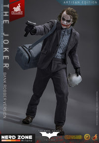 PRE ORDINE HOT TOYS The Dark Knight DX Action Figure 1/6 The Joker (Bank Robber Version) (Artisan Edition) 30 cm