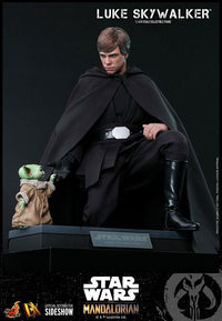 HOT TOYS – Star Wars The Mandalorian - Luke Skywalker Action Figure 1/6