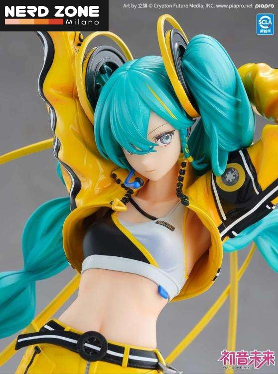 PRE ORDINE - KAIYODO - Hatsune Miku 17th Anniversary Ver. 1/7 Scale Figure