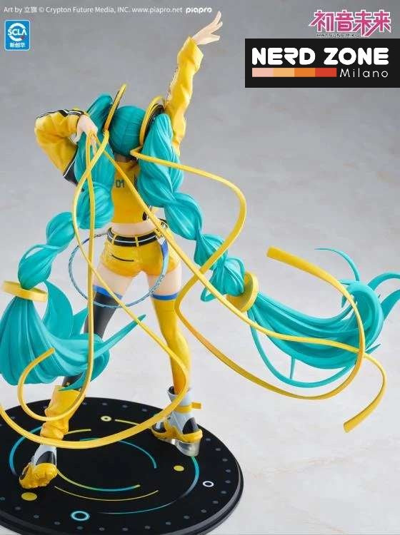 PRE ORDINE - KAIYODO - Hatsune Miku 17th Anniversary Ver. 1/7 Scale Figure