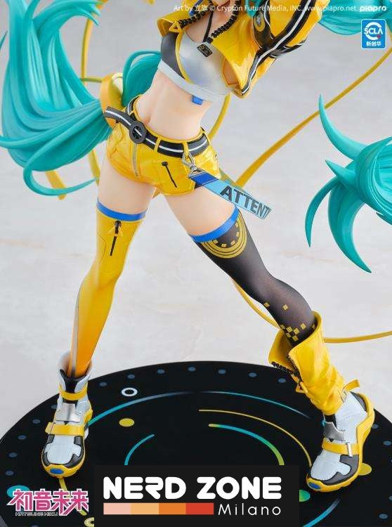 PRE ORDINE - KAIYODO - Hatsune Miku 17th Anniversary Ver. 1/7 Scale Figure