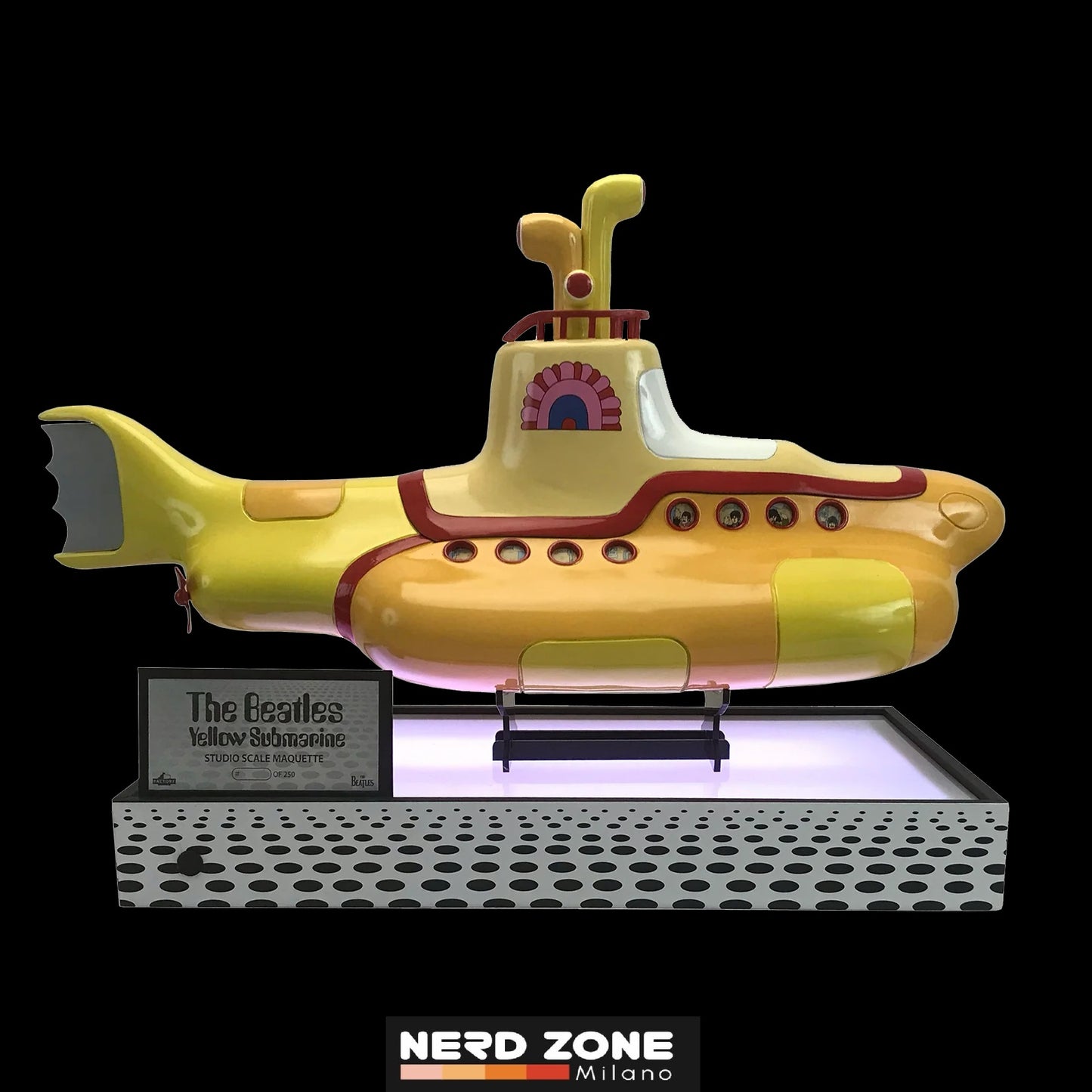 FACTORY ENTERTAINMENT - The Beatles Yellow Submarine Studio Scale Model
