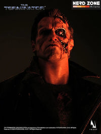 PRE ORDINE - INART - The Terminator: T-800 1/6 Collectible Figure