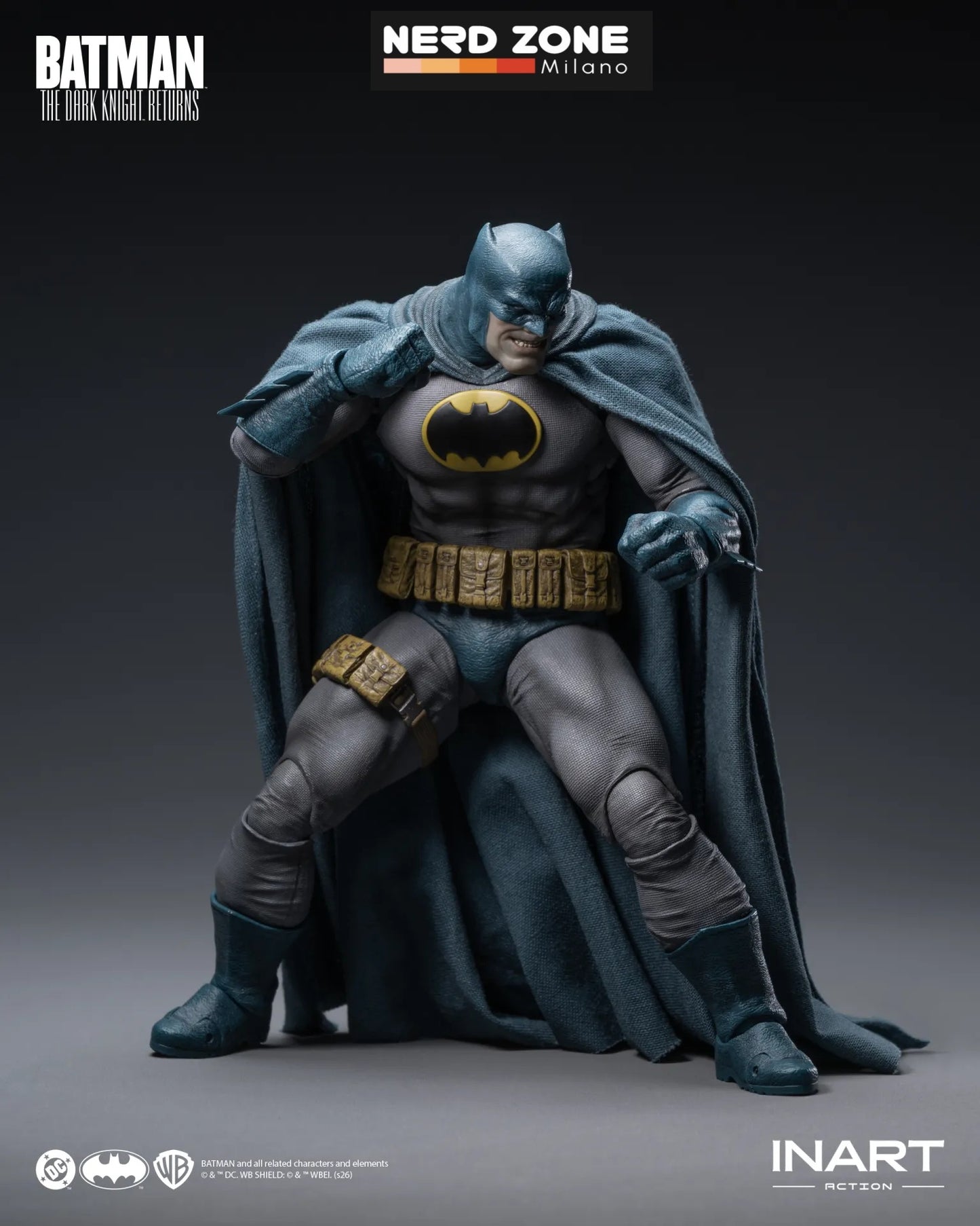 PRE ORDINE - INART Batman The Dark Knight Returns Blue Suit 1/12 Action Figure