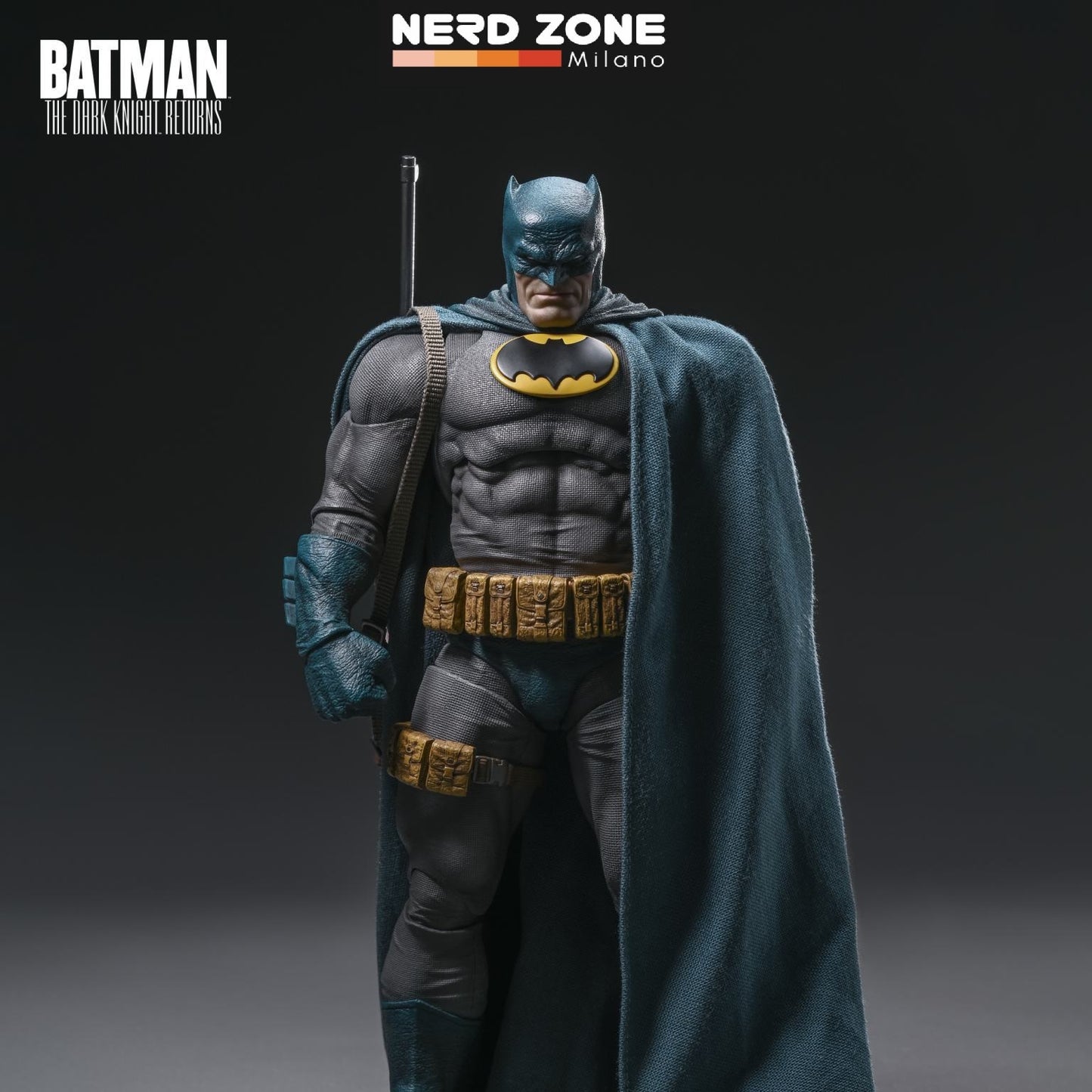 PRE ORDINE - INART Batman The Dark Knight Returns Blue Suit 1/12 Action Figure