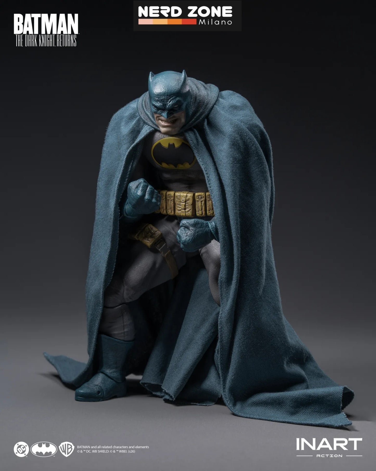 PRE ORDINE - INART Batman The Dark Knight Returns Blue Suit 1/12 Action Figure