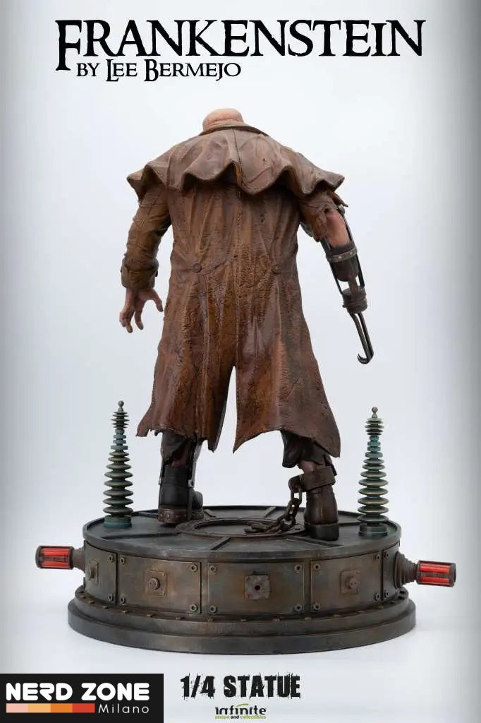 PRE ORDINE INFINITE STATUE - Frankenstein By Lee Bermejo 1/4 Statue