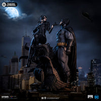 IRON STUDIOS - DC COMICS - Batman & Catwoman 1/6 diorama 52 cm