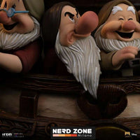IRON STUDIOS - Disney Classic Snow White And The Seven Dwarves 1/10 Deluxe Statue