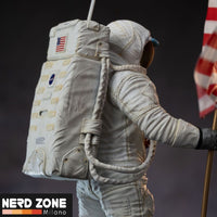 IRON STUDIOS - NASA Art Scale Statue 1/10 Apollo 11 Astronaut 23 cm
