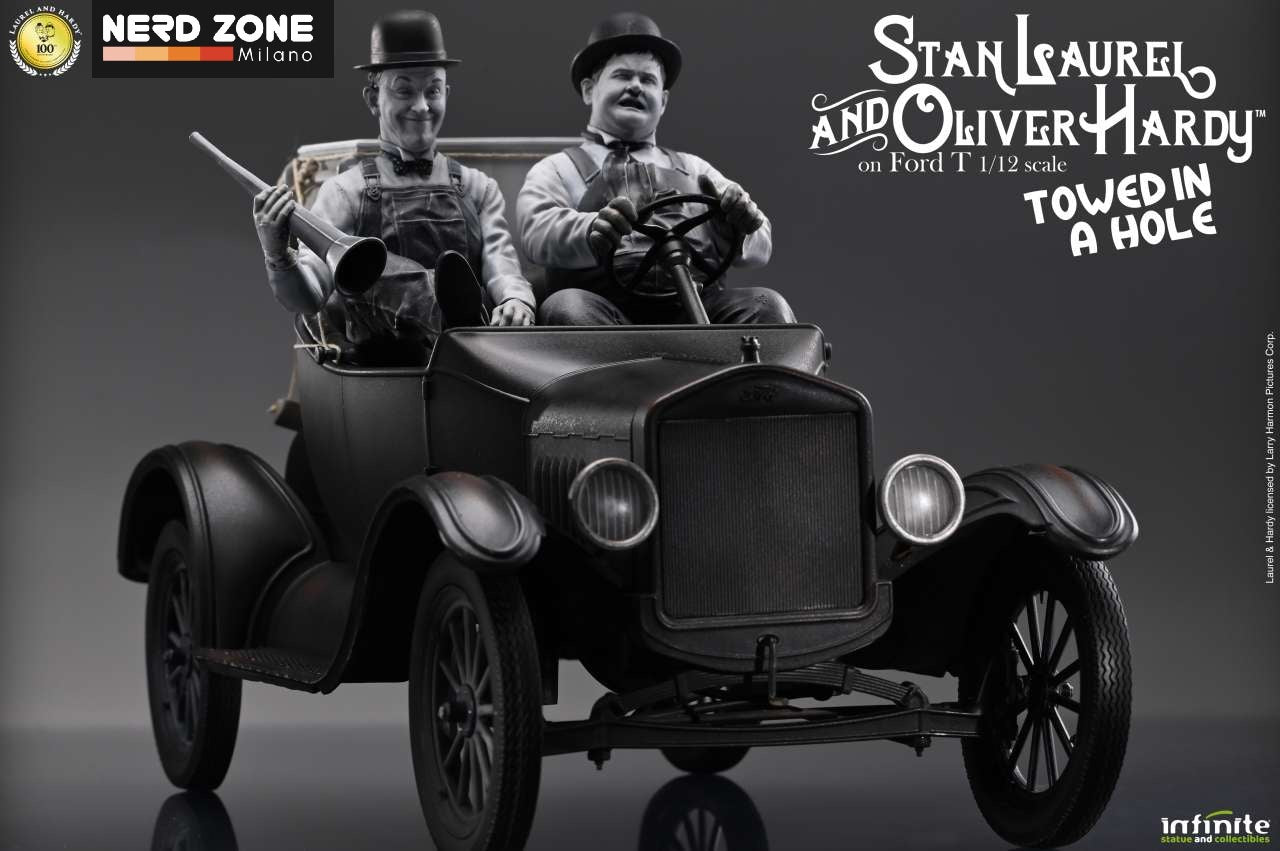 INFINITE STATUE - Laurel & Hardy Towed In A Hole Ford T 1/12 Scale