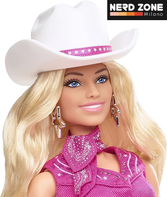 MATTEL - Barbie The Movie Barbie Margot Robbie Con Abito Western Rosa E Cappello Da Cowboy HPK00