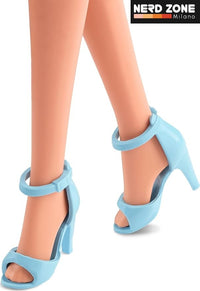 MATTEL - Barbie The Movie Barbie Margot Robbie con completo coordinato blu a quadri, cappello e giacca abbinati HRF26