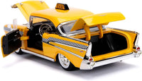 PRE ORDINE - JADA TOYS - Marvel Deadpool 1975 Chevrolet Yellow Taxi Bel Air & Deadpool 1/24 Die-cast Model