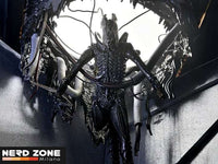 NECA - Alien Romulus Deluxe Suspended Lab Xenomorph XX121 Action Figure