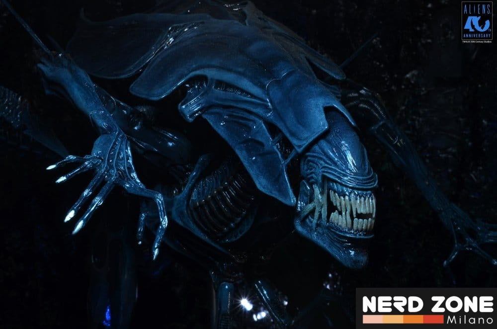 PRE ORDINE - NECA - Aliens Ultra Deluxe Action Figure Alien Queen (40th Anniversary) 38 cm