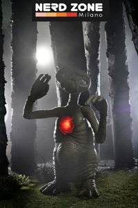 NECA - E.T. 40th Anniversary Dlx Led Chest Action Figure