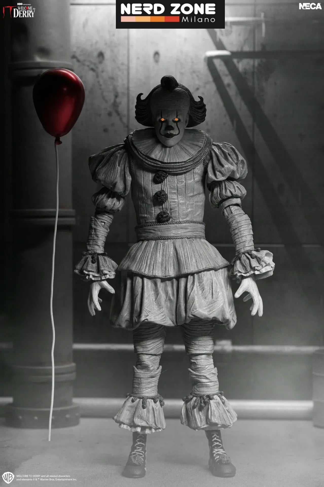 PRE ORDINE NECA - It Welcome To Derry Pennywise Black & White Ultimate Action Figure