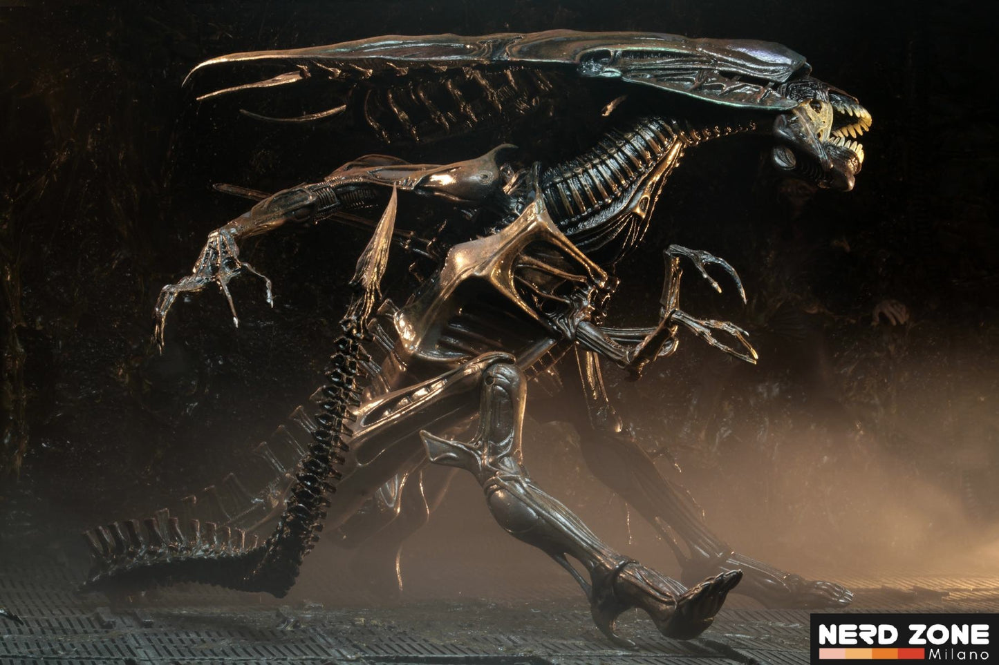 PRE ORDINE - NECA Aliens - Alien Queen Resurrection Dlx Af