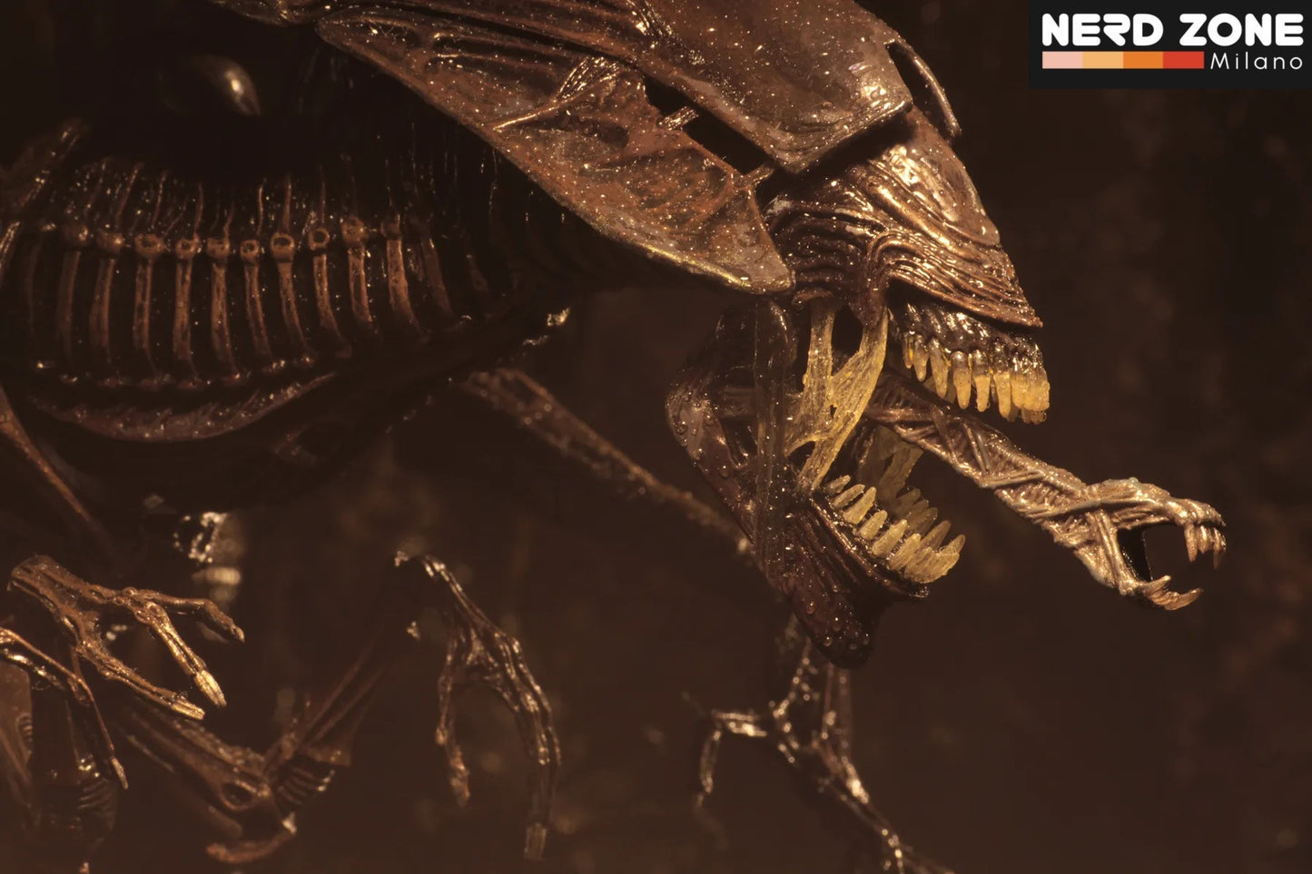 PRE ORDINE - NECA Aliens - Alien Queen Resurrection Dlx Af