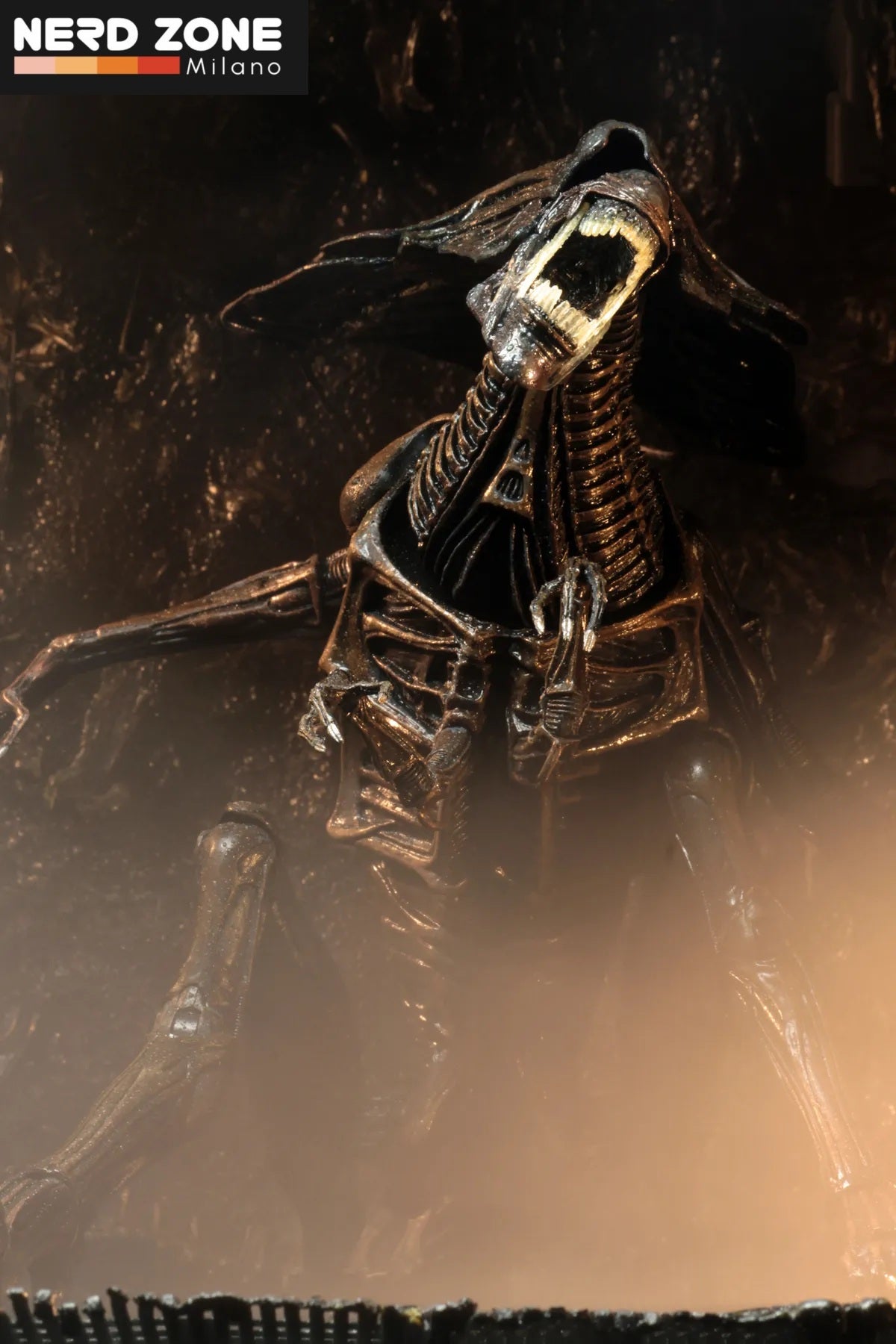 PRE ORDINE - NECA Aliens - Alien Queen Resurrection Dlx Af