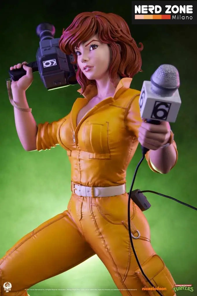 PCS (Premium Collectibles Studio) - Tmnt April O'neil 1:4 Statue
