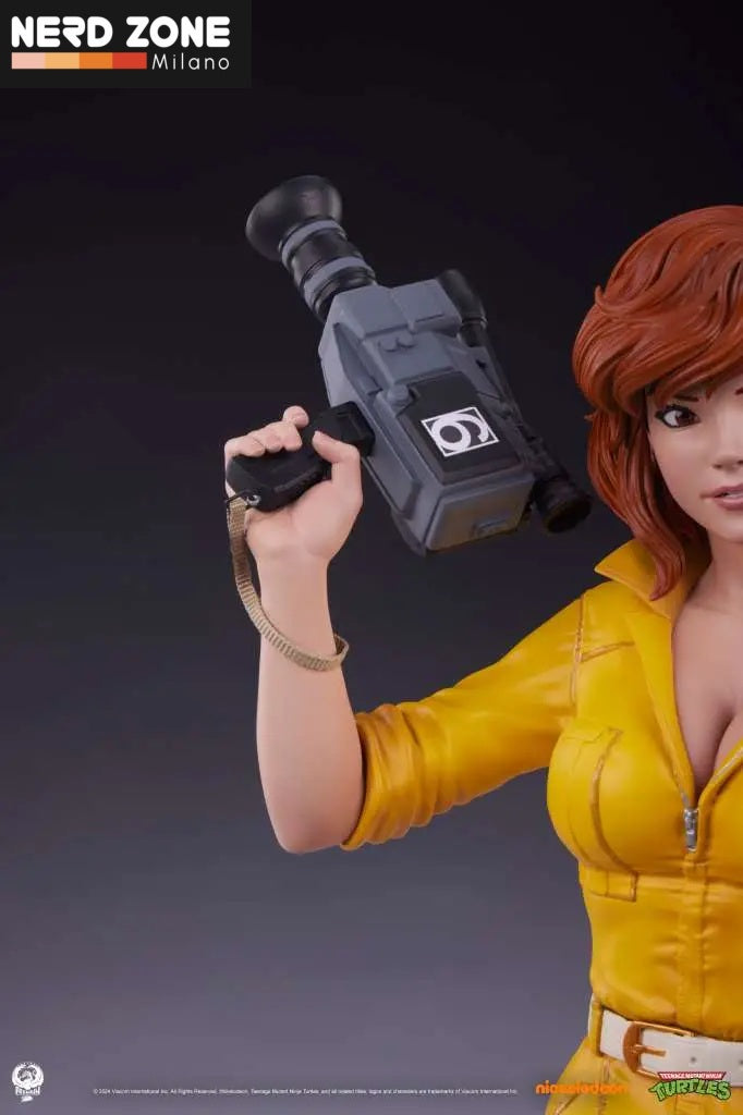 PCS (Premium Collectibles Studio) - Tmnt April O'neil 1:4 Statue