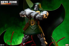 PRE ORDINE - SIDESHOW Marvel Designer Collectible Statue Dr. Doom 25 cm