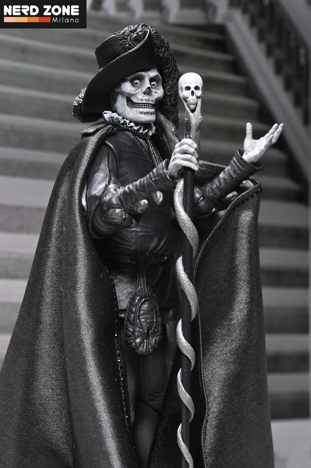 PRE ORDER - NECA - Phantom Of The Opera 1925 Masque Of The Red Death B&w Ultimate Af