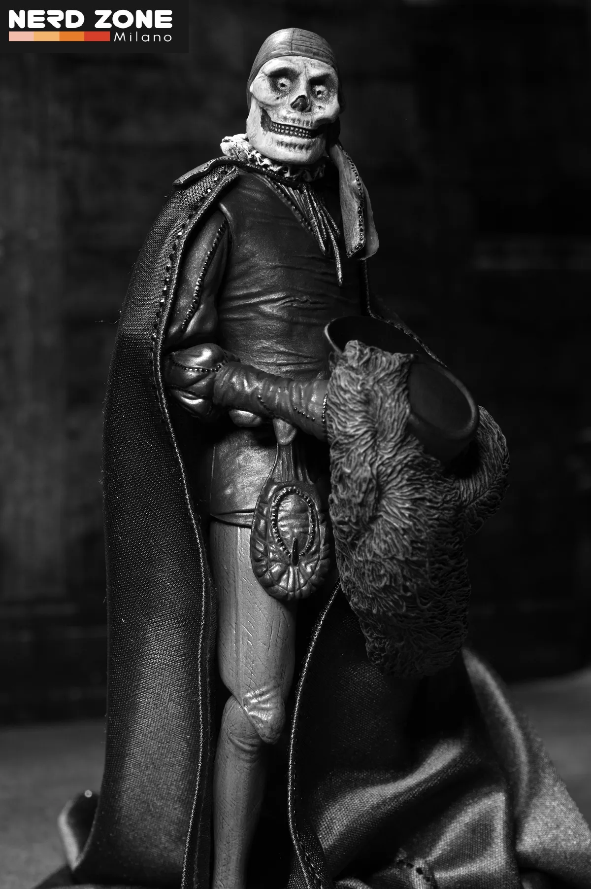 PRE ORDER - NECA - Phantom Of The Opera 1925 Masque Of The Red Death B&w Ultimate Af