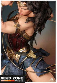 QUEEN STUDIOS -  Wonder Woman Comic Statue 1/4 Early Bird Version 47 cm