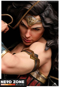QUEEN STUDIOS -  Wonder Woman Comic Statue 1/4 Early Bird Version 47 cm